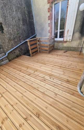 Vue de l'autre côté avec escalier 