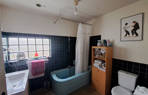 Salle de bain avant les travaux de rénovation