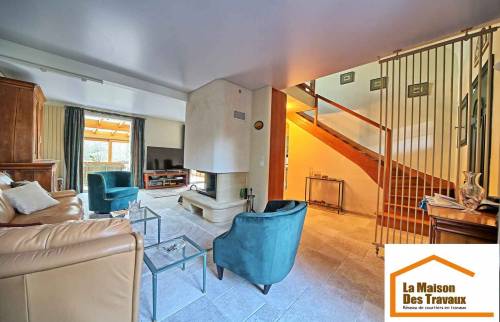 Salon rénové - carrelages en pose complexe - Varennes Jarcy