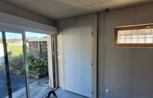 Transformation d’un garage en bureau à Vinay 