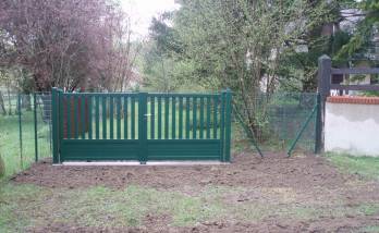 Portail + clôture finis d'être posés à CHAMBON SUR CISSE (41)