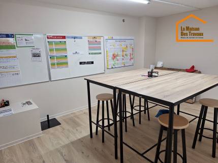 Aménagement d'un espace de travail dans les locaux professionnels de l'Atelier Collet - Pornic 44210