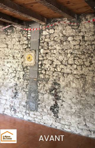 Chantier ouverture d'un mur porteur à Jarnac (16200) mur en moellons