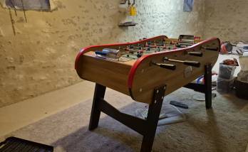 Enduits ç la chaux pour espace de jeu dans une cave