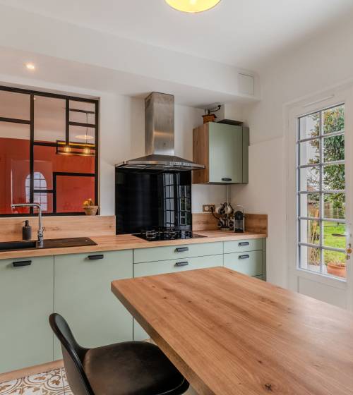 Rénovation de cuisine avec pose de verrière intérieure - La Crau 83260