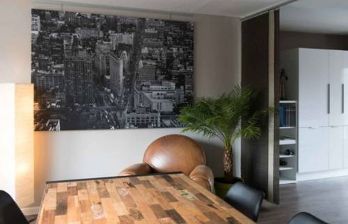 Transformation d'une habitation en Agence immobilère.