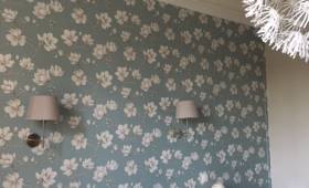 Pose de papier-peint dans la chambre - Nantes 44