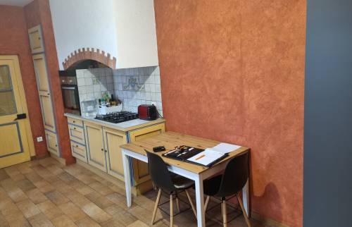 Vue sur le mur qui va être habillé entièrement par les éléments 