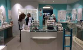 Comment décorer son commerce à Deauville ?