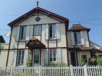 Rénovation de la façade d'une maison à Caen