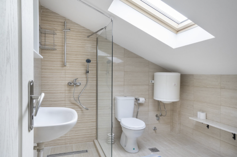 salle de bain aménagé sous les combles