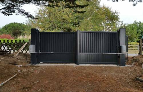 POSE D'UN PORTAIL A PENESTIN 56760