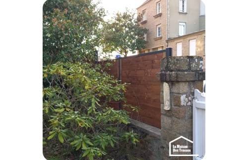 Pose d'une clôture sur une maison de ville à Avranches 50300