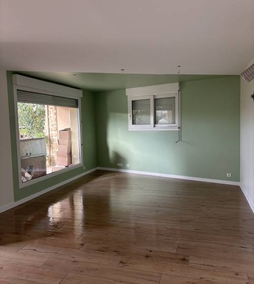 Travaux de décoration intérieure avec peinture décorative murale dans une maison - Montélier 26120