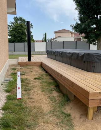Installation terrasse en bois spa de nage Saint-Laurent-de-Chamousset