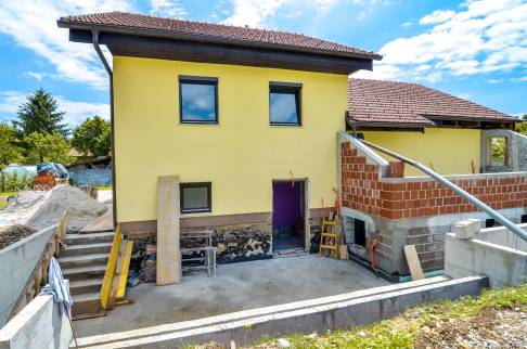 Extension de la maison côté latéral