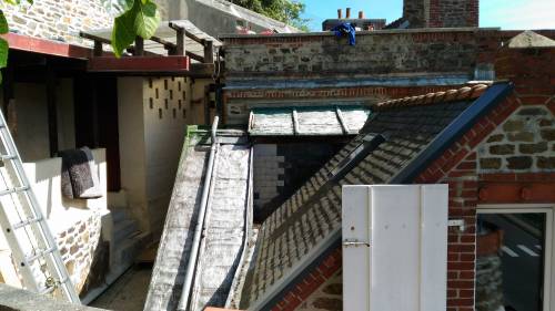 Travaux de rénovation de couverture avant travaux