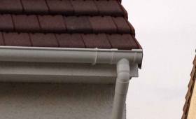 Changement de gouttières en PVC en Seine et marne (77)