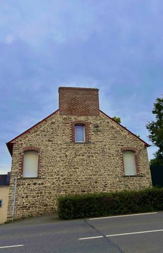 Détail de la façade terminée après mise en peinture