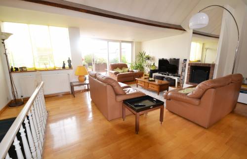 Rénovation de sol parquet massif en pose collée étage et mezzanine - Aubagne - 13400 - 