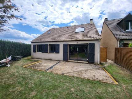 Travaux d'aménagement de terrasse en cours - Lésigny 77150