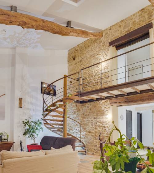 Réalisation d'un escalier métal avec coursive, en finition effet "rouillé", commune du Val de Saône