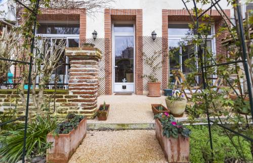 Terrasse en résine et granulats minéraux drainant
