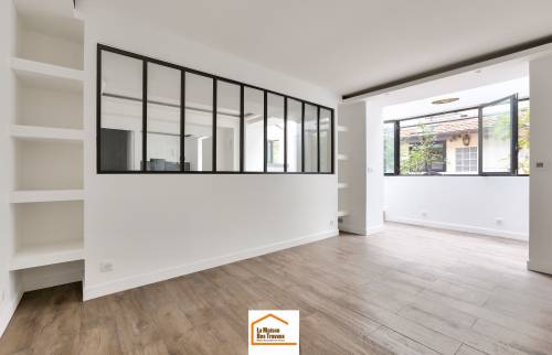 Une verrière dans un appartement à Paris