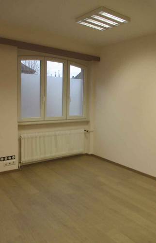 Cabinet 1, changement de fenêtre, éclairage spécialisé, rénovation des sols