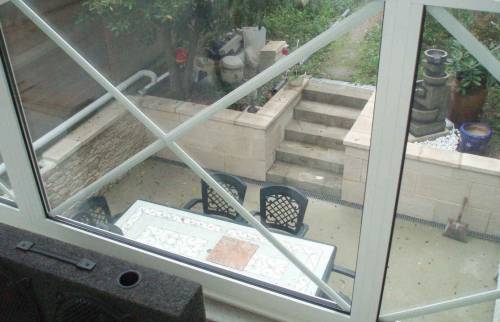 la terrasse refaite vue depuis la véranda