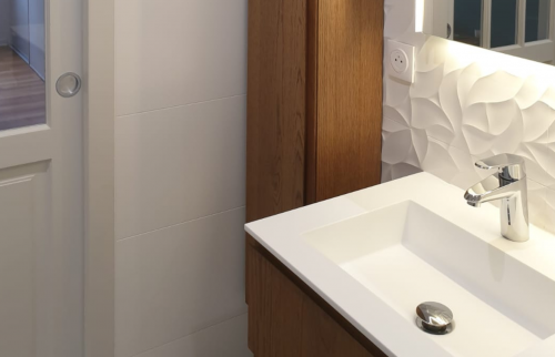 douche baignoire carrelage vitre gris blanc