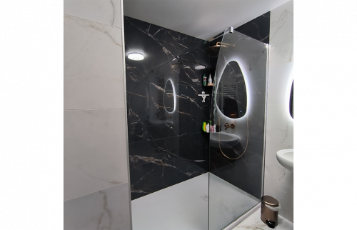 Douche rénové salle de bain (après 1)