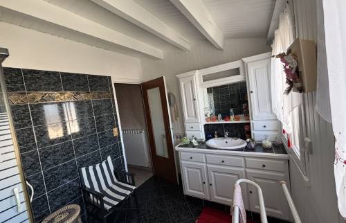 Aménagement de combles à Marcillac Vallon - salle de bain 2