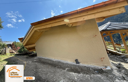 La Maison des Travaux Moûtiers, harmonisation extension façade, agrandissement maison 73210, finition façade artisan, crépi extension sur mesure