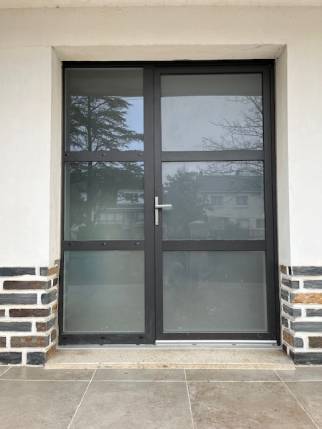 Rénovation de maison avec nouvelle porte d'entrée - Nantes 44