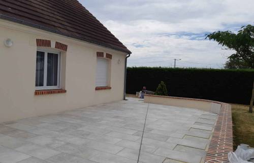 Terrasse côté rue