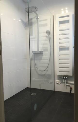 Remplacement d'une baignoire par une douche à l'italienne (Brunoy 91800)