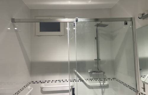 salle de bain PMR