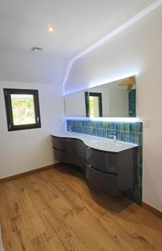 Création de salle de bain dans une extension pour en faire une suite parentale à Morestel