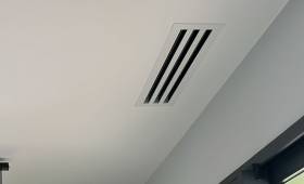 Installation de climatisation gainable avec bouche de diffusion d'air - Ambérieu-en-Bugey 01500