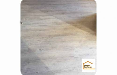 Pose d'un sol en lame PVC à Hudimesnil (50510)