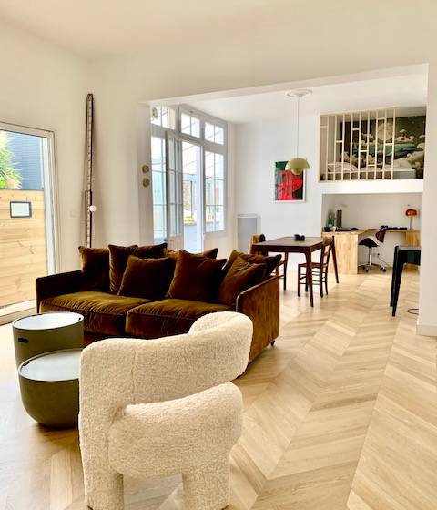 Sol contrecollé en pose pointe de Hongrie à Dinard