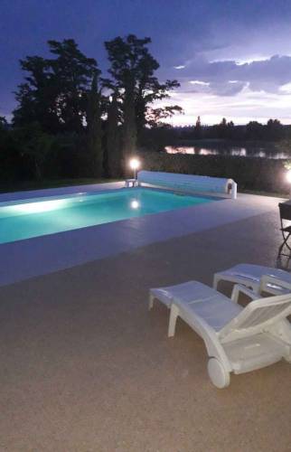 Terrasse et Plage de Piscine - Lyon / Décines