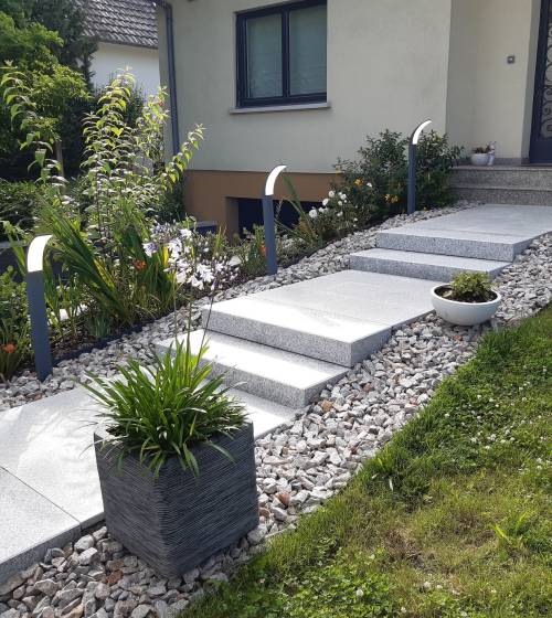 Marche et chemin en granit à Riedisheim