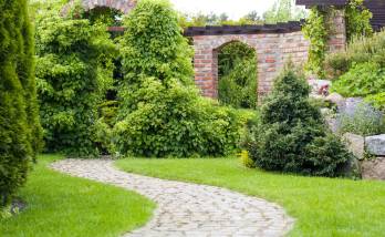 allée de jardin