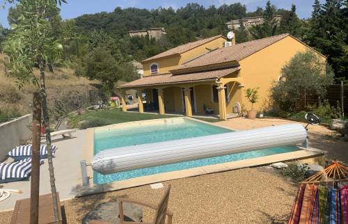 Piscine avec volets roulants La Maison Des Travaux Ales