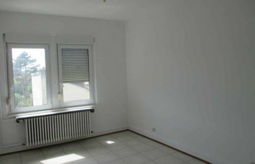 Changement des fenêtres et volets, peinture des chambres