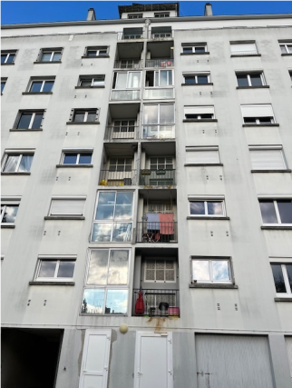 Façade d'immeuble d'habitation avant transformation d'un balcon en loggia - Nantes 44