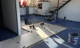 Rénovation de sol intérieur avec pose de carrelage grands carreaux - Valence 26000