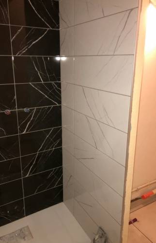 Pose du carrelage de douche complet à Clermont-Ferrand 